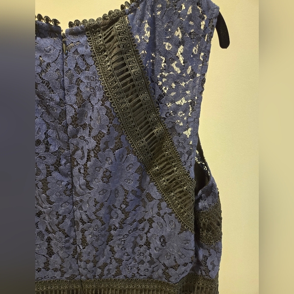 Eliza J NWT Midi Black and Navy Lace - Picture 8 of 9